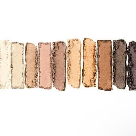 NEW Flower Beauty Shimmer & Shade Eyeshadow Palette GIMME GOLD by Drew B… - Picture 4 of 7